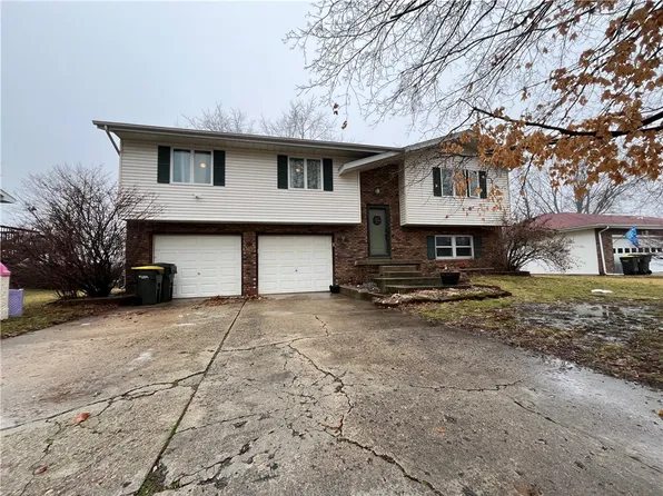 366 Loma Dr, Forsyth, IL 62535