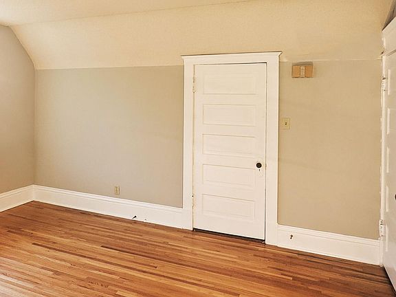 5th image of 1199 Lincoln Ave