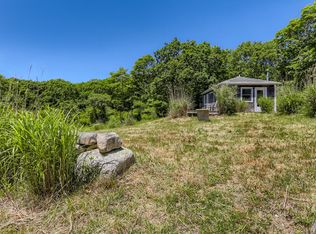 31 Cross Rip Ln, Chilmark, MA 02535