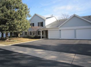 1241 S Williams St APT 4, Westmont, IL 60559