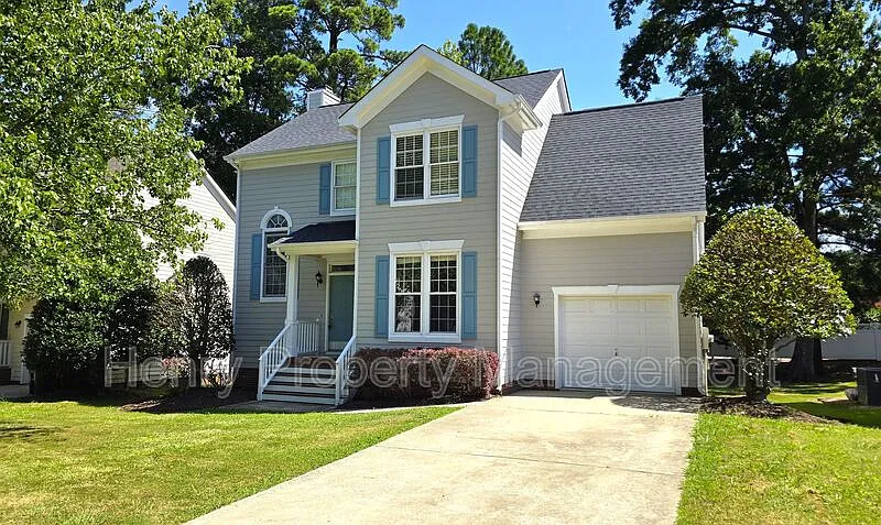 4 bed, 2.5 bath, 1658 sqft, $2,295 — Photo 1
