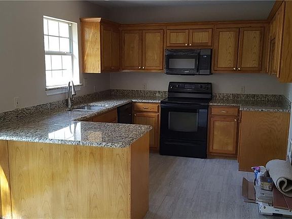 4th image of 133 SE County Road 3085