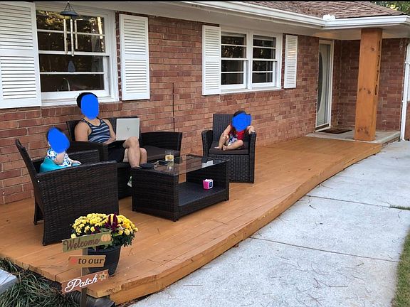 Close-up of the front deck - great for grabbing a few drinks after work and watching the world go by.