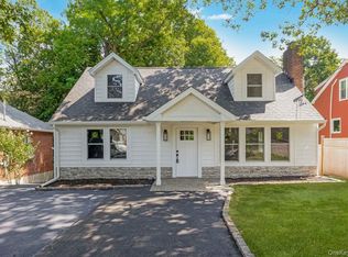 18 Maple Place, Huntington, NY 11743