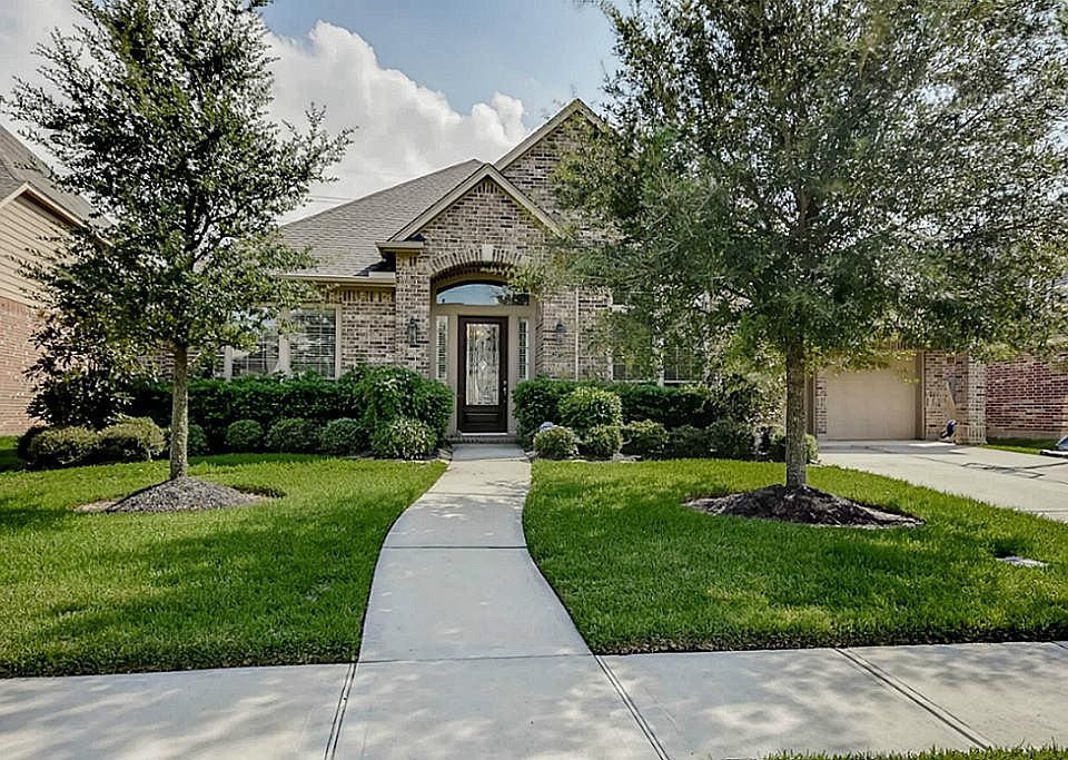 2nd image of 21723 Honeysuckle Grove Ln