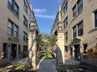 522 W Surf St #N3, Chicago, IL 60657