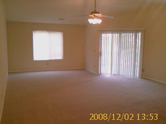 3rd image of 3348 Hidden Creek Dr APT 81