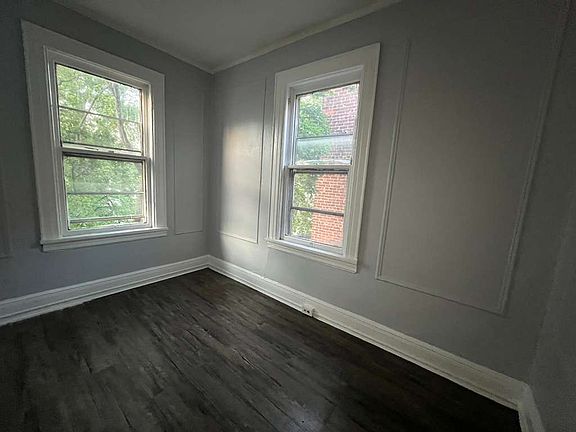 4th image of 309 Park Ave APT 4C