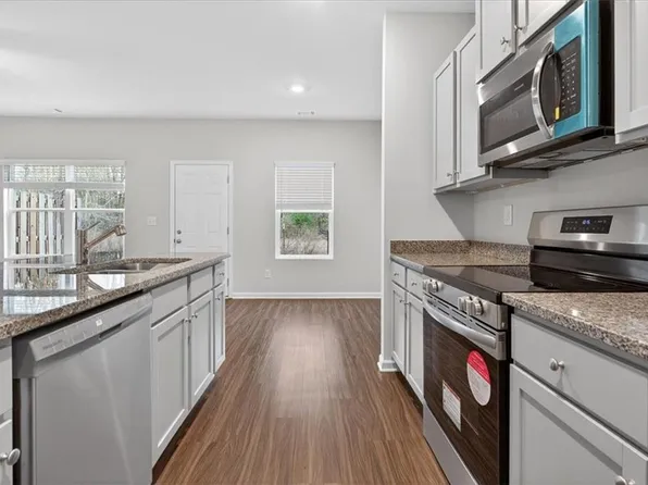 105 Brexley Dr, Calhoun, GA 30701