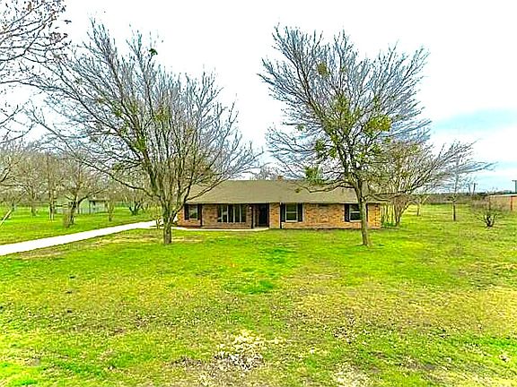 2nd image of 112 Royal Park Ln