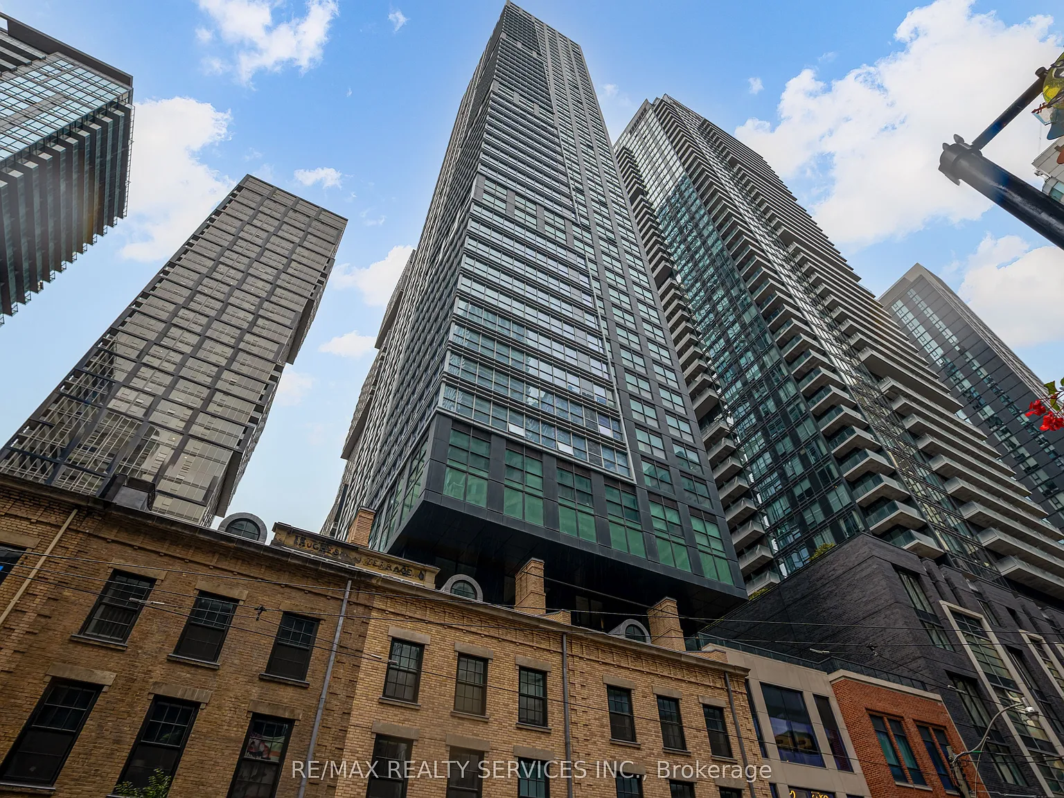 3 bed, $6,000 — Photo 2