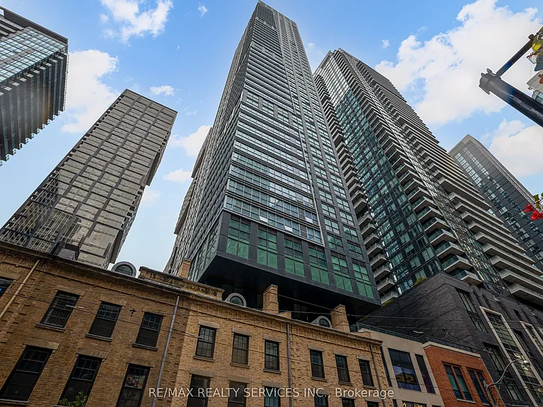 327 King St W #4106 — Photo 2