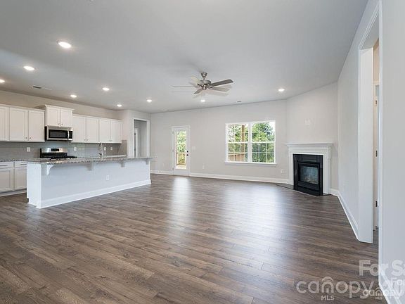 5th image of 5032 Cardiff Ct #63
