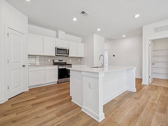 7th image of this home