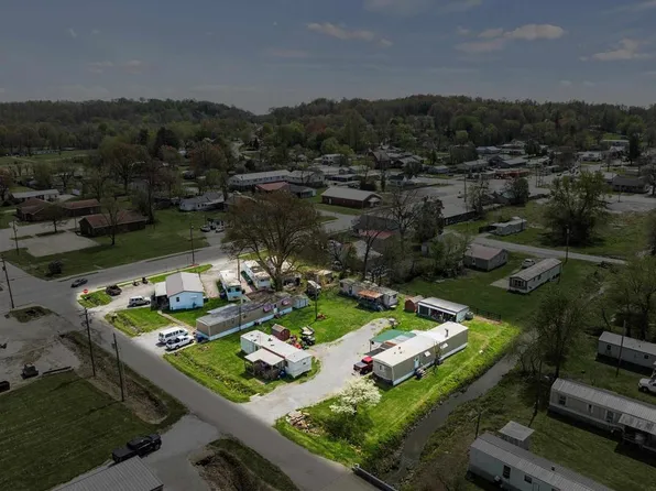 66 E Washington St, Sebree, KY 42455