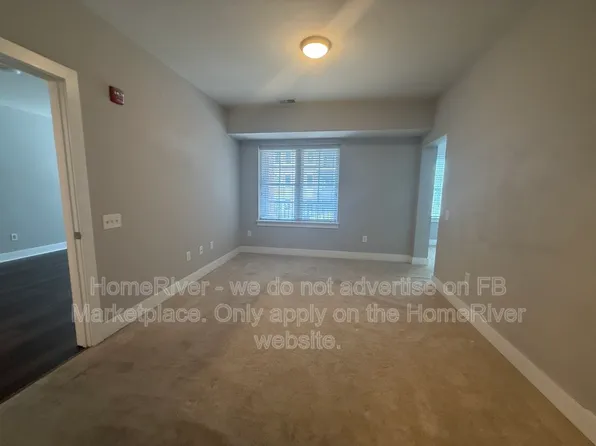 2907 Bleeker St Unit 203, Fairfax, VA 22031