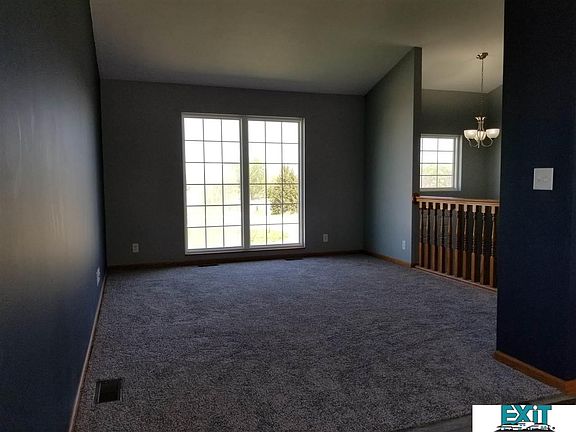 3rd image of 930 Lamont Dr