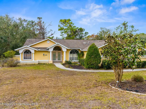 555 Cressida Cir, Spring Hill, FL 34609