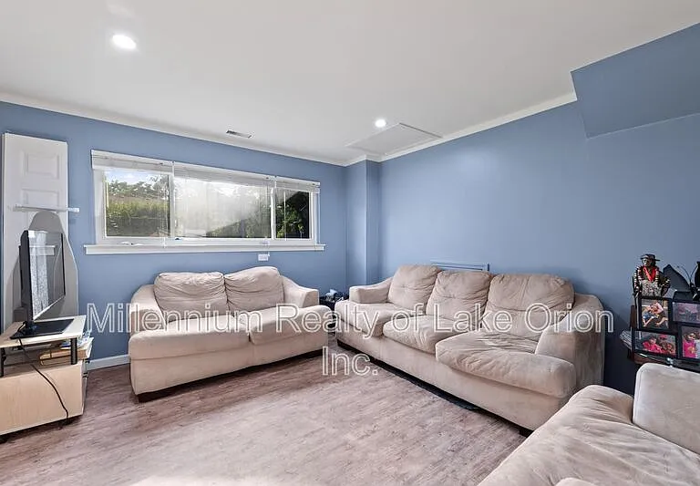 676 Sheffield Rd — Photo 10