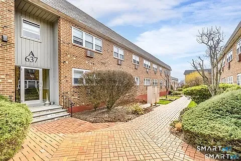 637 Cove Rd Photo 1