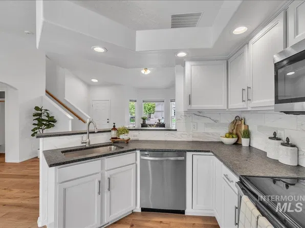 77 N Jefferson St, Nampa, ID 83651