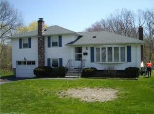 91 Sharon Rd, Groton, CT 06355