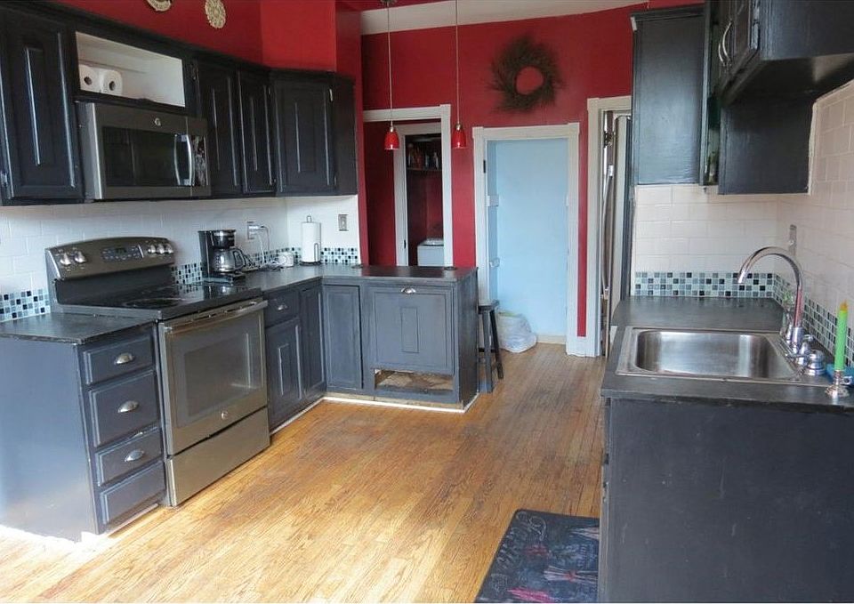 2nd image of 90 E Holly Ave