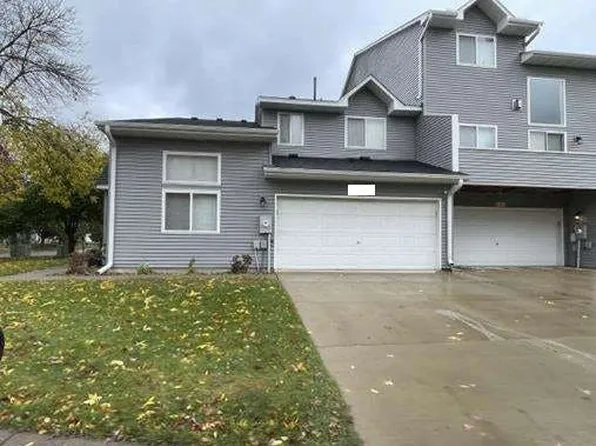 670 Kingfisher Ln, Woodbury, MN 55125