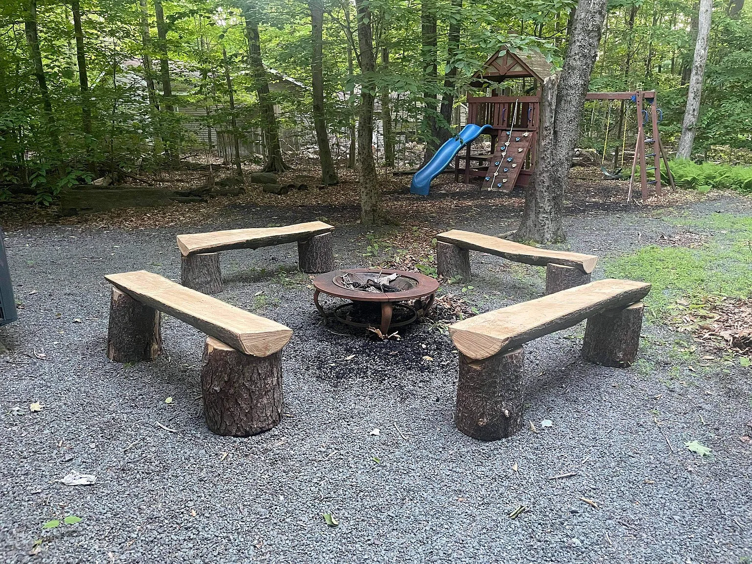 4 bed, 2340 sqft, $3,500 — Photo 4