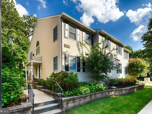 133 Chalkboard Ct, Moorestown, NJ 08057