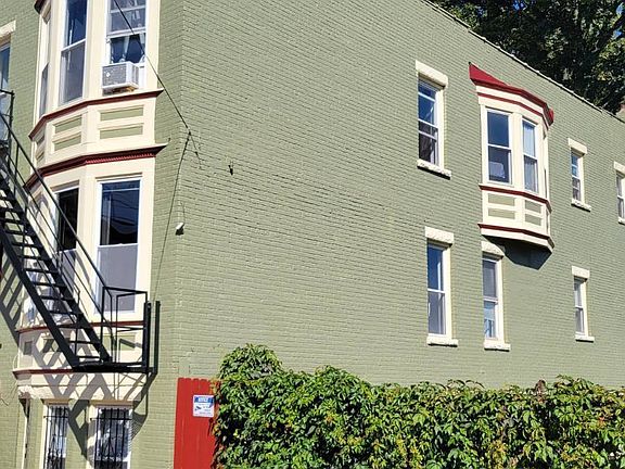 5th image of 169 Elk St