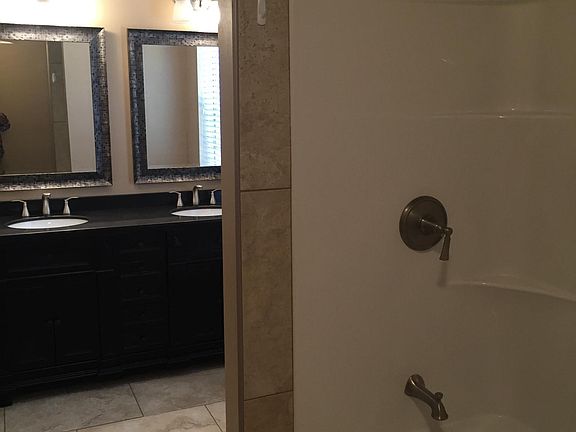 5th image of 5 Big Oak Ln