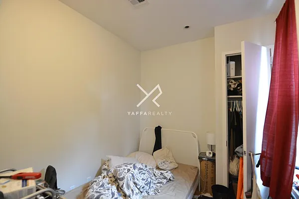Rented by Yaffa Realty LLC | media 6