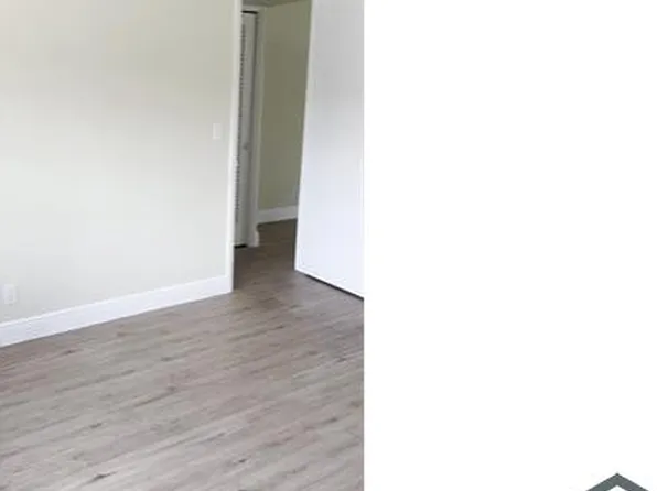 615 NE 8th St, Hallandale, FL