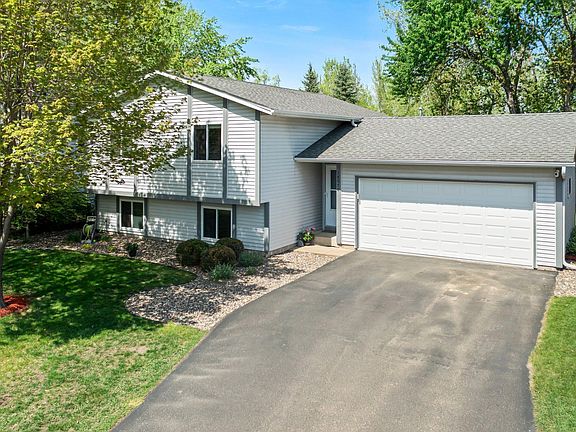 5th image of 18070 Echo Dr