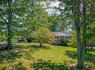 5036 Pendergrass Rd, Byrdstown, TN 38549