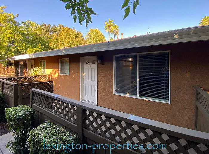 2 bed, 1.0 bath, 800 sqft, $1,700 — Photo 3