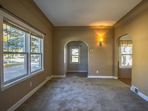4th image of 227 5th Ave NE