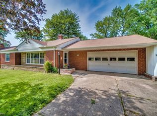 22340 Hilliard Blvd, Rocky River, OH