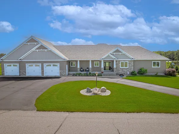 2142 Monarch Ct, Sartell, MN 56377