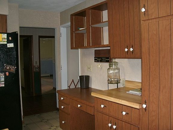 4th image of 1517 1st Ave E