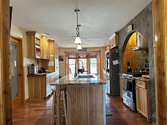 5th image of 172 Hawks Rd