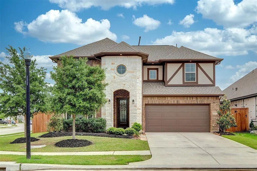 4 bed, 3.5 bath, 3122 sqft, $3,750 — Photo 1