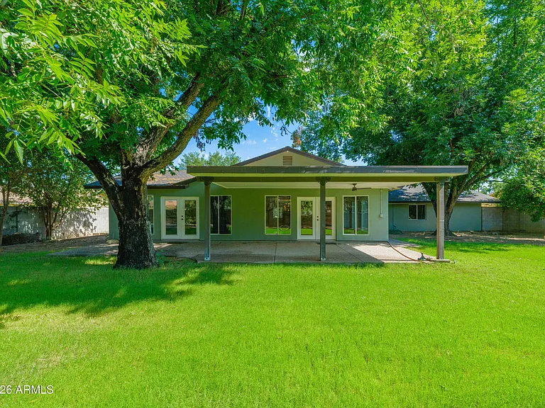121 W Orchid Ln — Photo 33