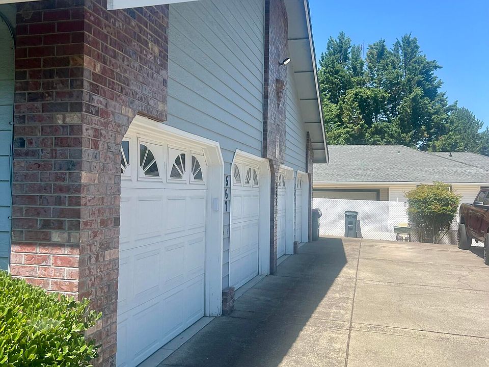 2nd image of 561 Briarwood Dr
