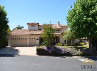15401 Casa Club Dr, Bakersfield, CA