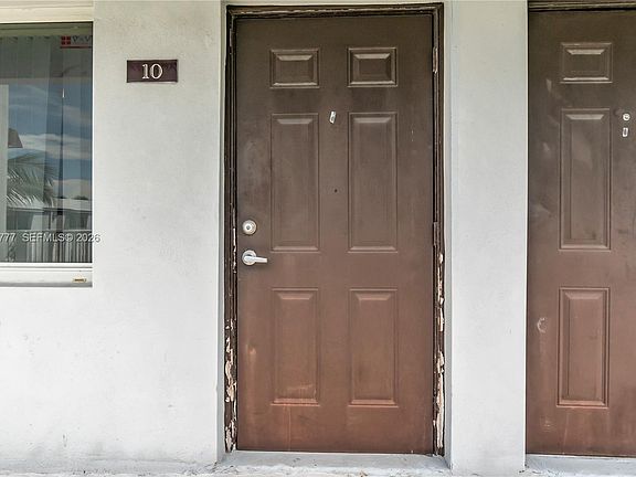 2nd image of 1990 NW 4th Ct APT 10