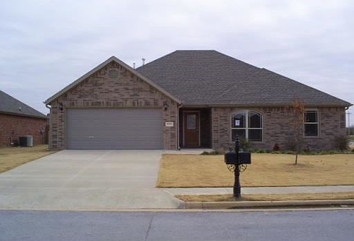 1st image of 1140 Kensington Dr