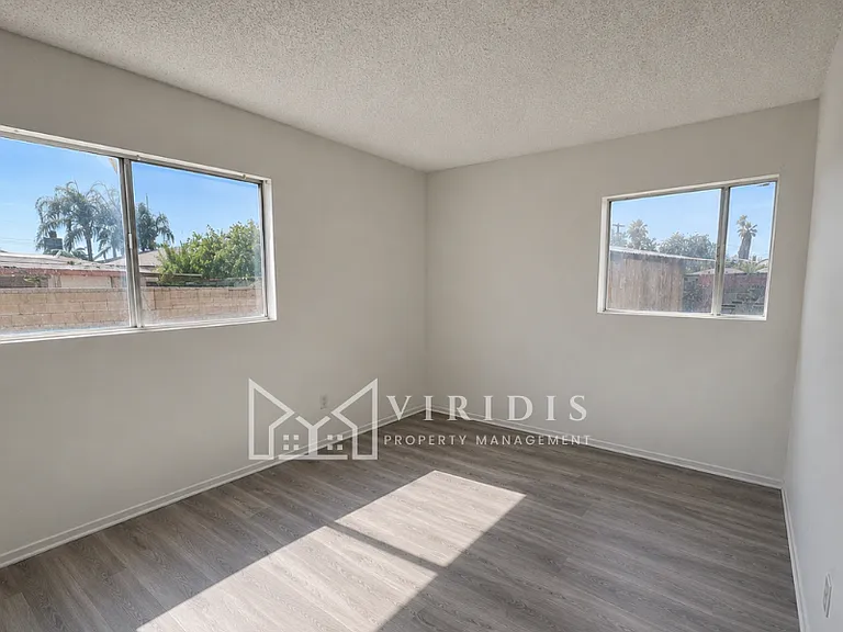 2203 Rounds St — Photo 5