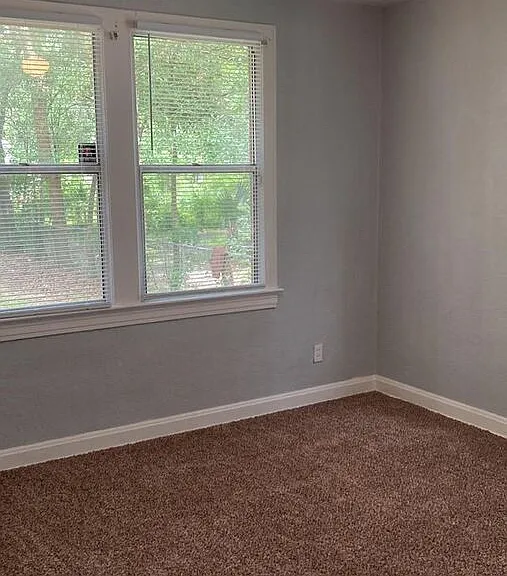 823 Saranac St — Photo 3